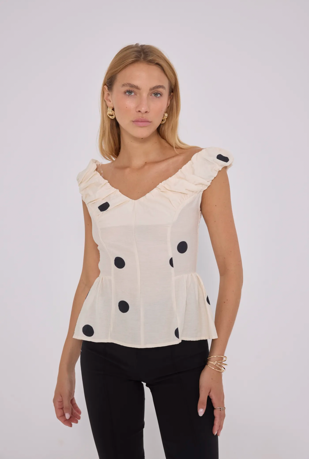Polka dott top in Ecru