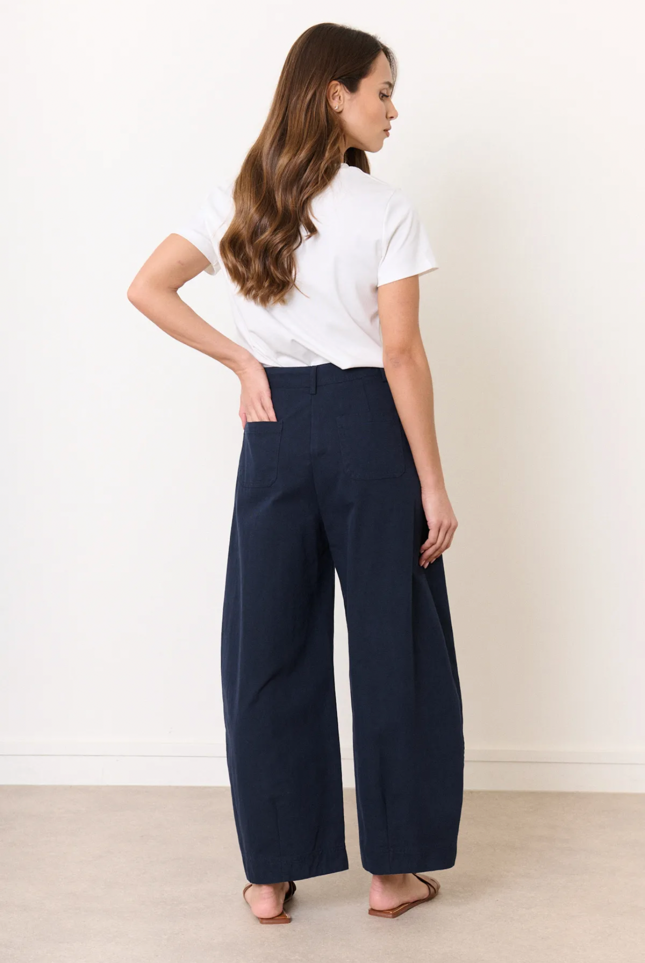 Barrel Pants in Navy