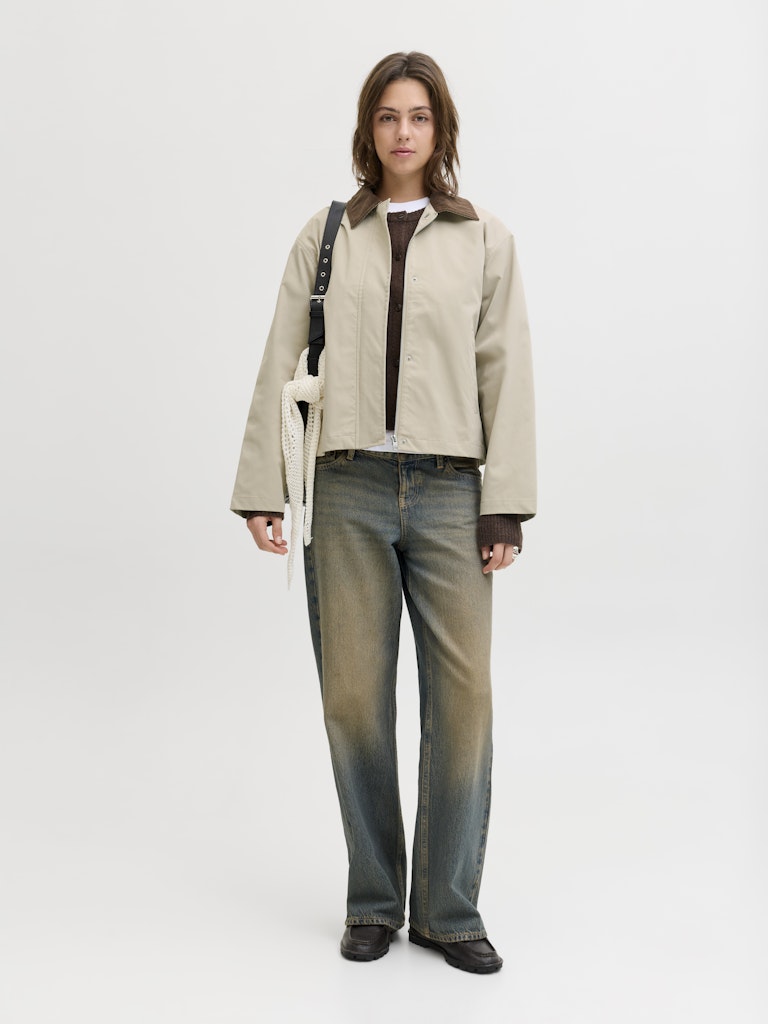 Short Worker Jacket in Beige