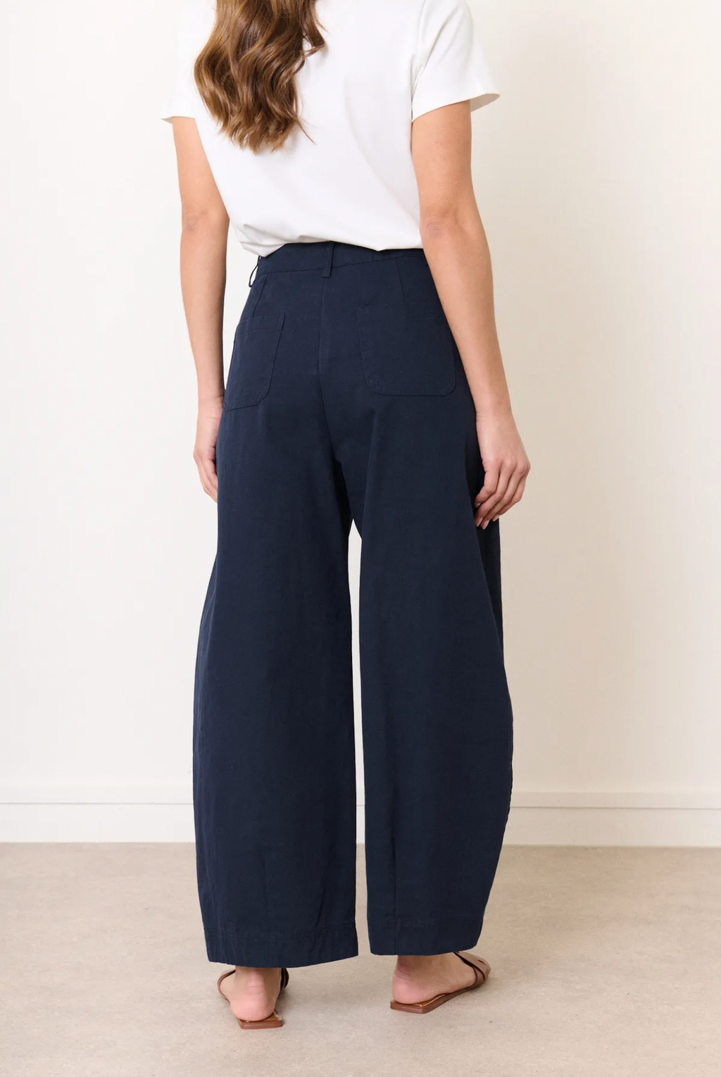 Barrel Pants in Navy