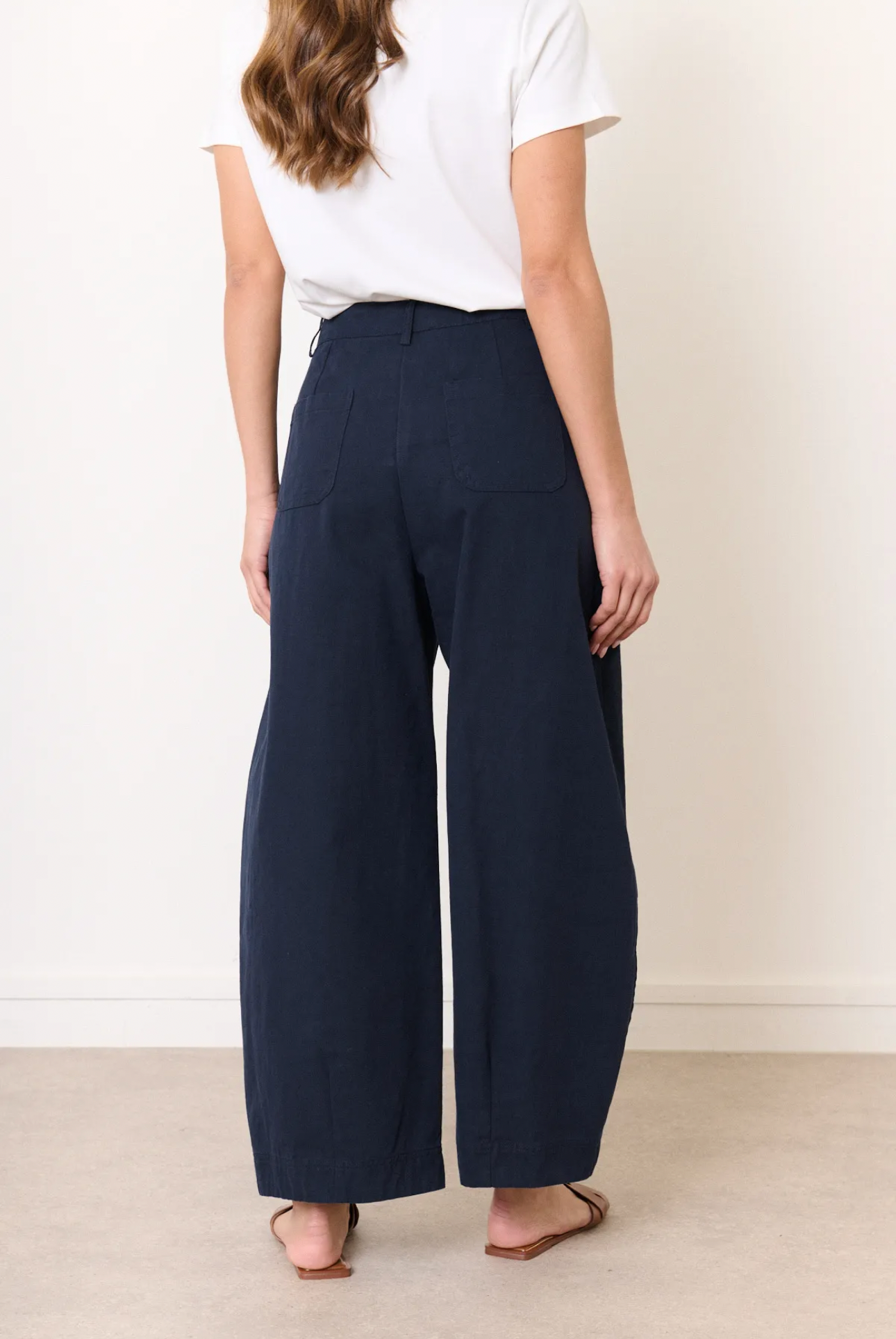 Barrel Pants in Navy