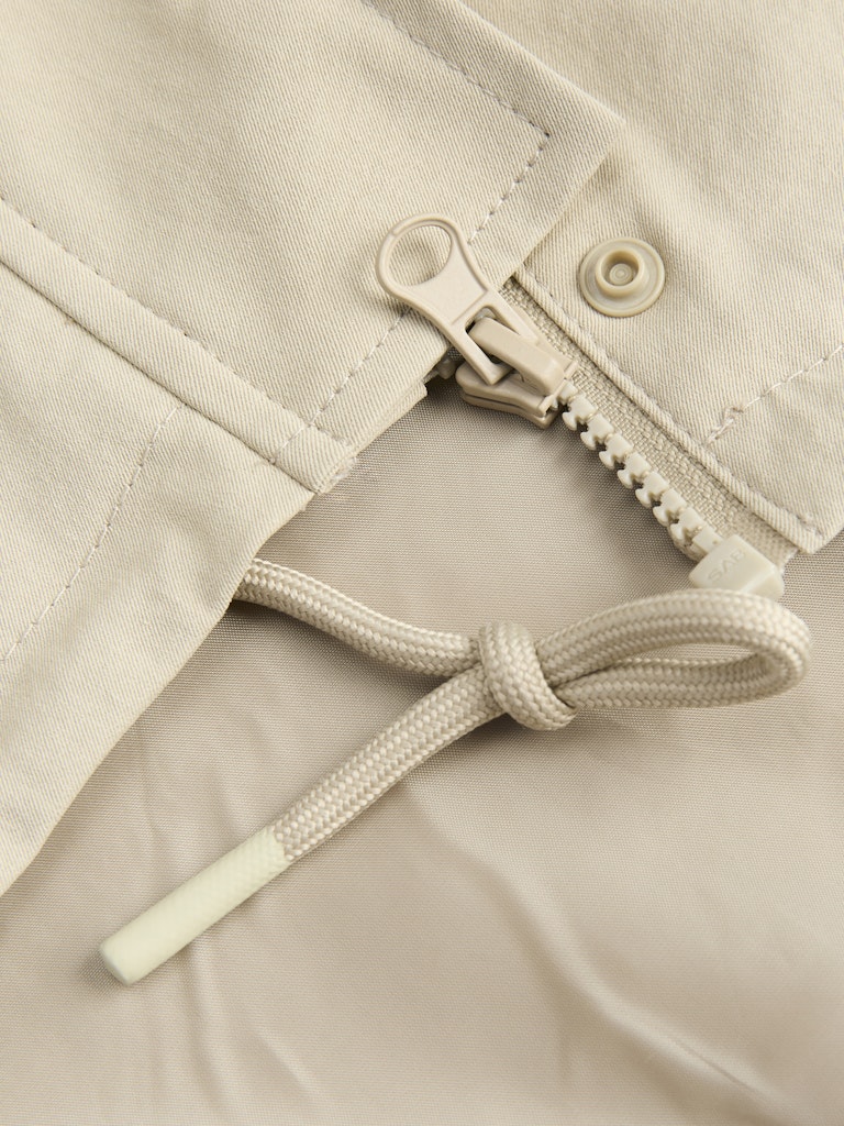 Utility Vest in Olive