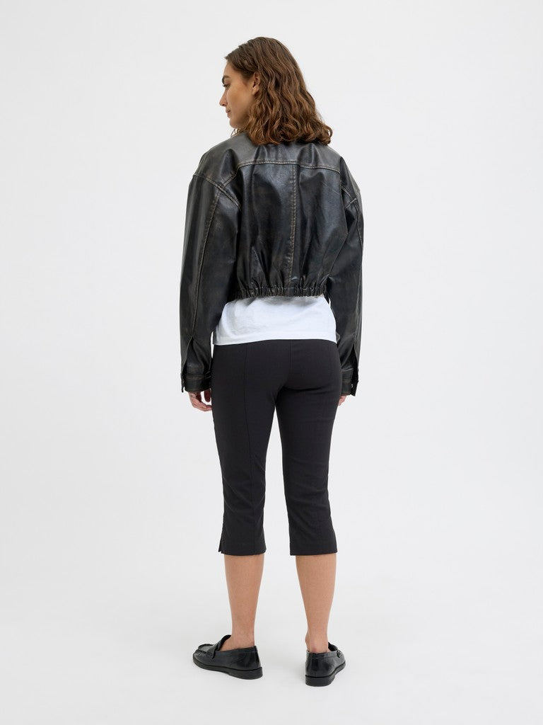 Slim Capri Pants in Black