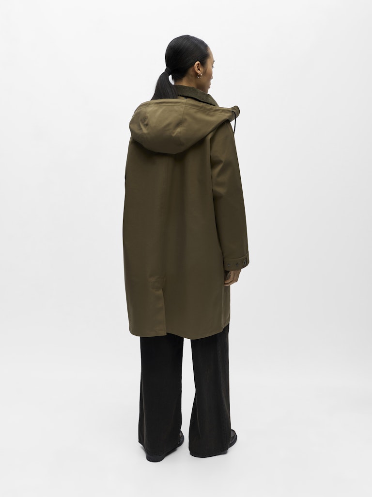 Rain Coat in Ivy Green