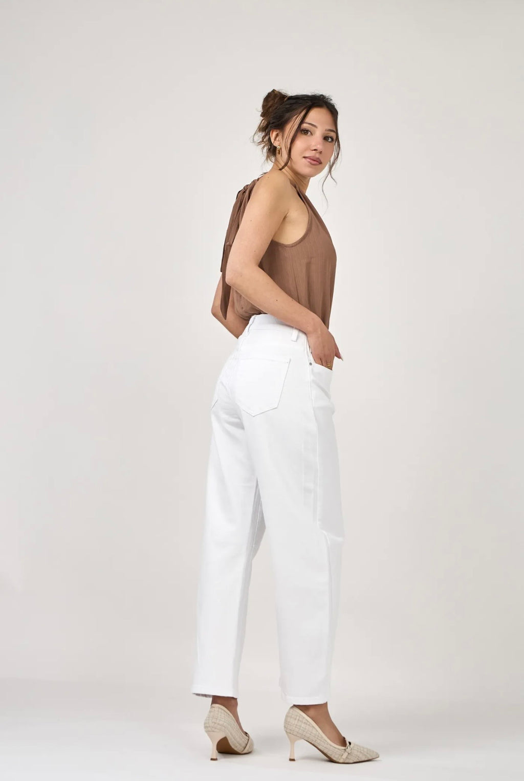 Barrel Leg Jean in White