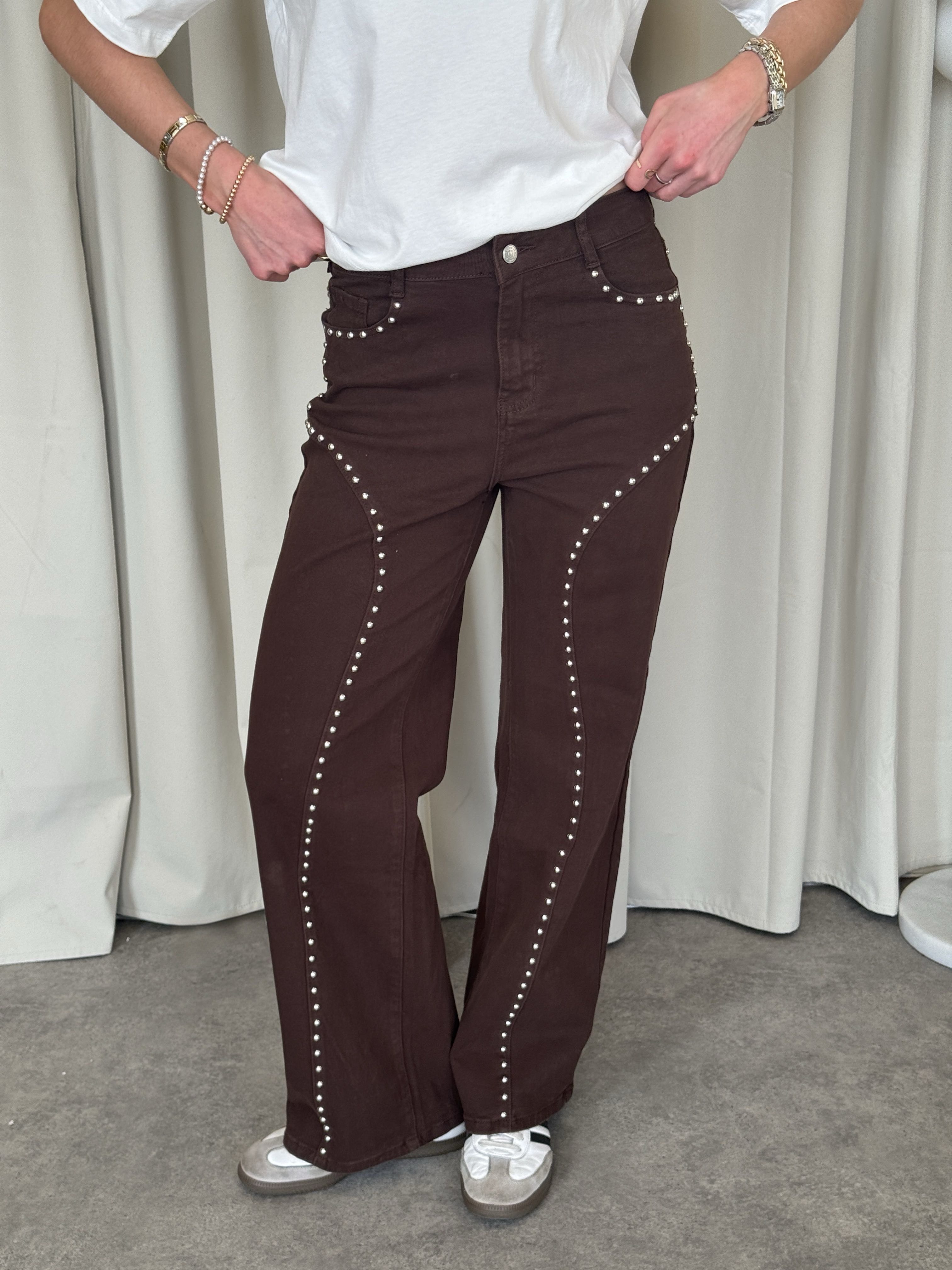 Andy Studded Jeans in Brown