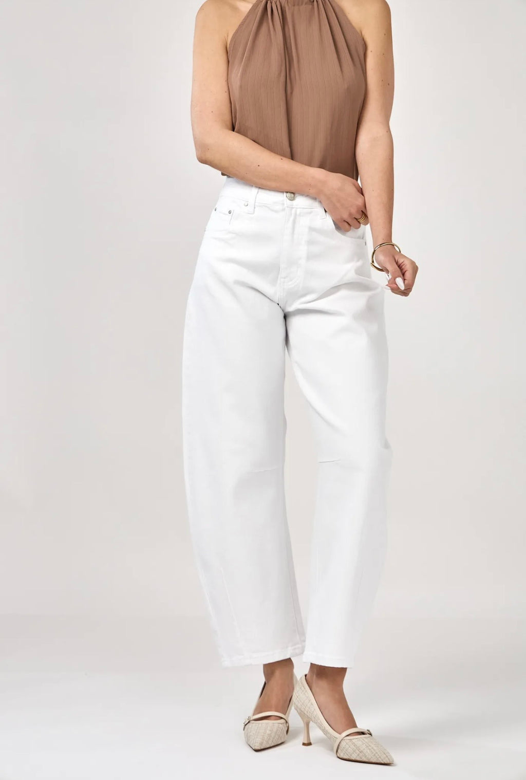 Barrel Leg Jean in White