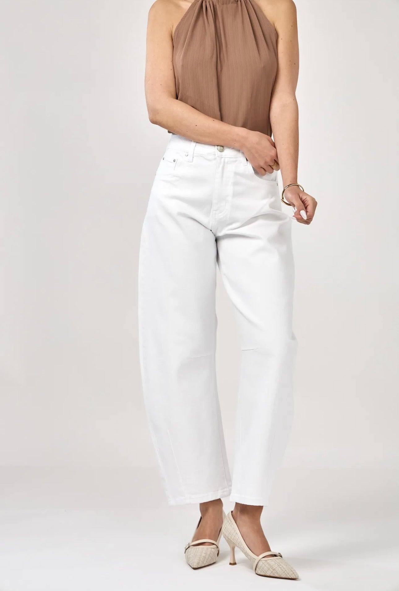 Barrel Leg Jean in White