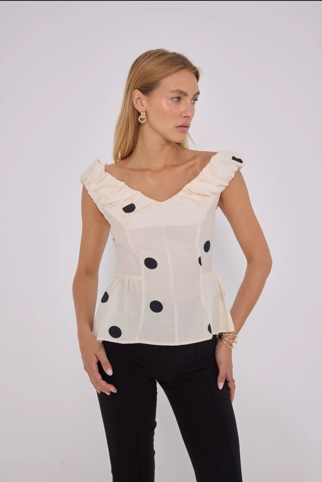Polka dott top in Ecru