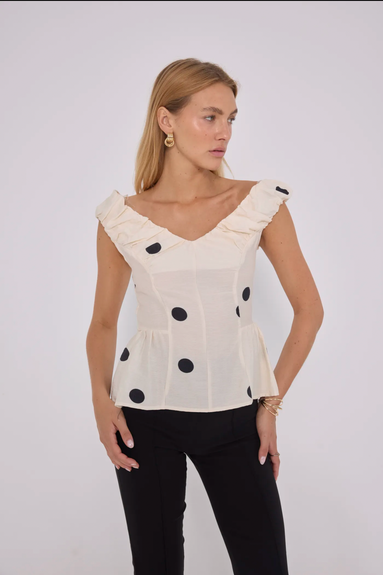 Polka dott top in Ecru