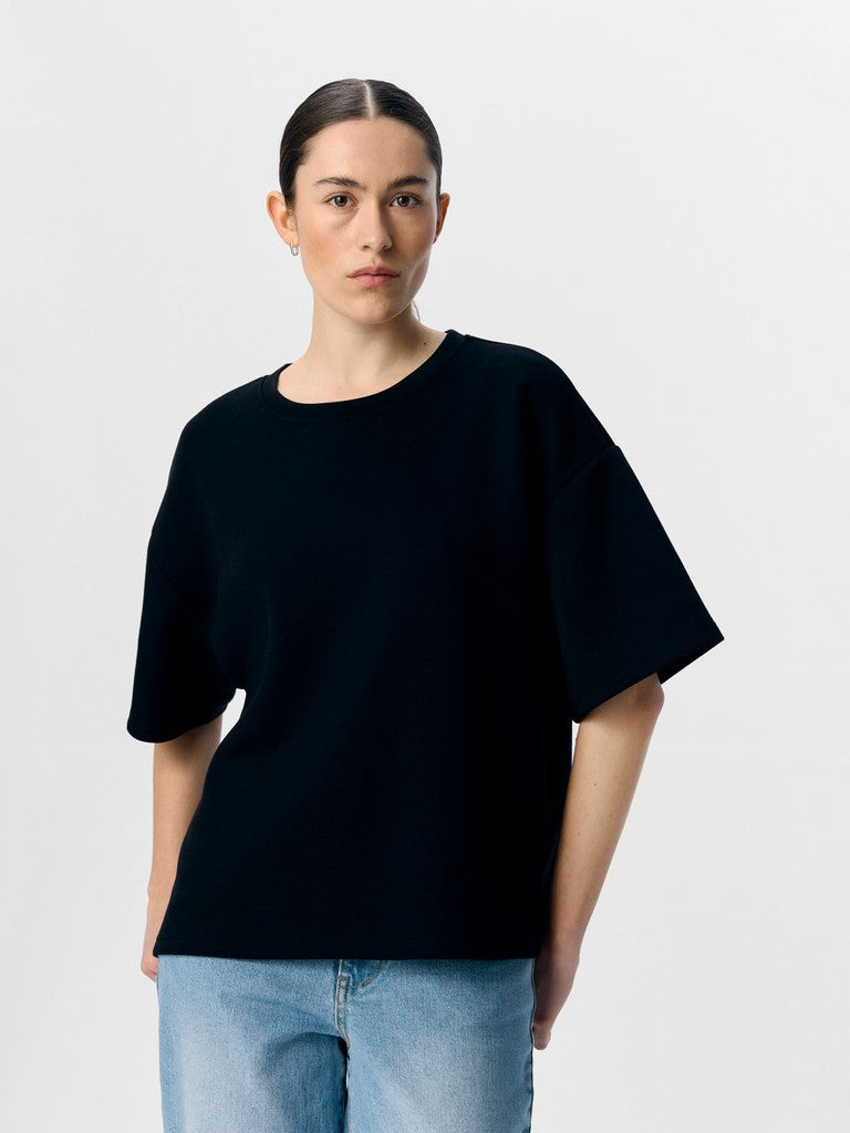 Sara T-Shirt in Black