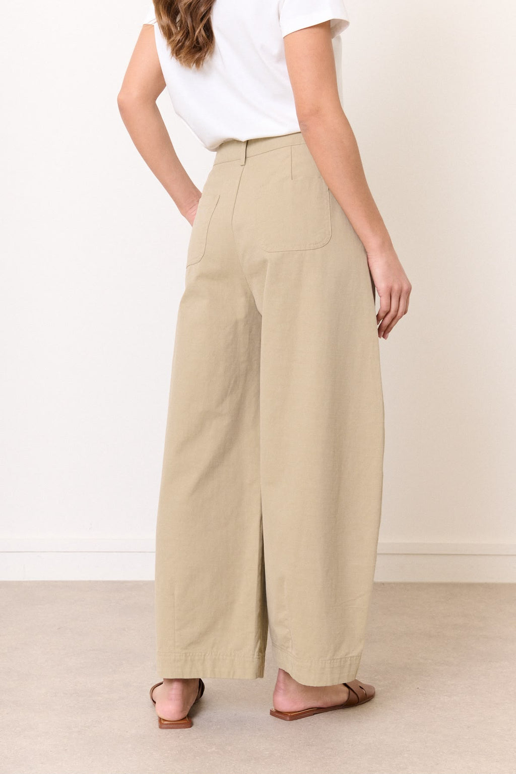 Barrel Pants in Tan