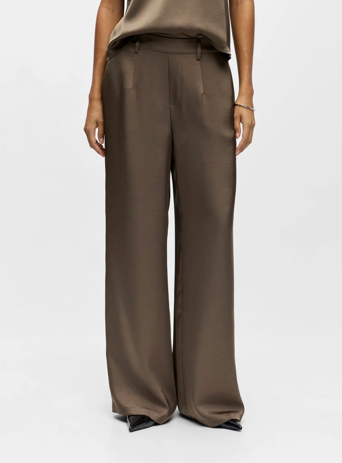 Lisa Satin Trouser in Greige