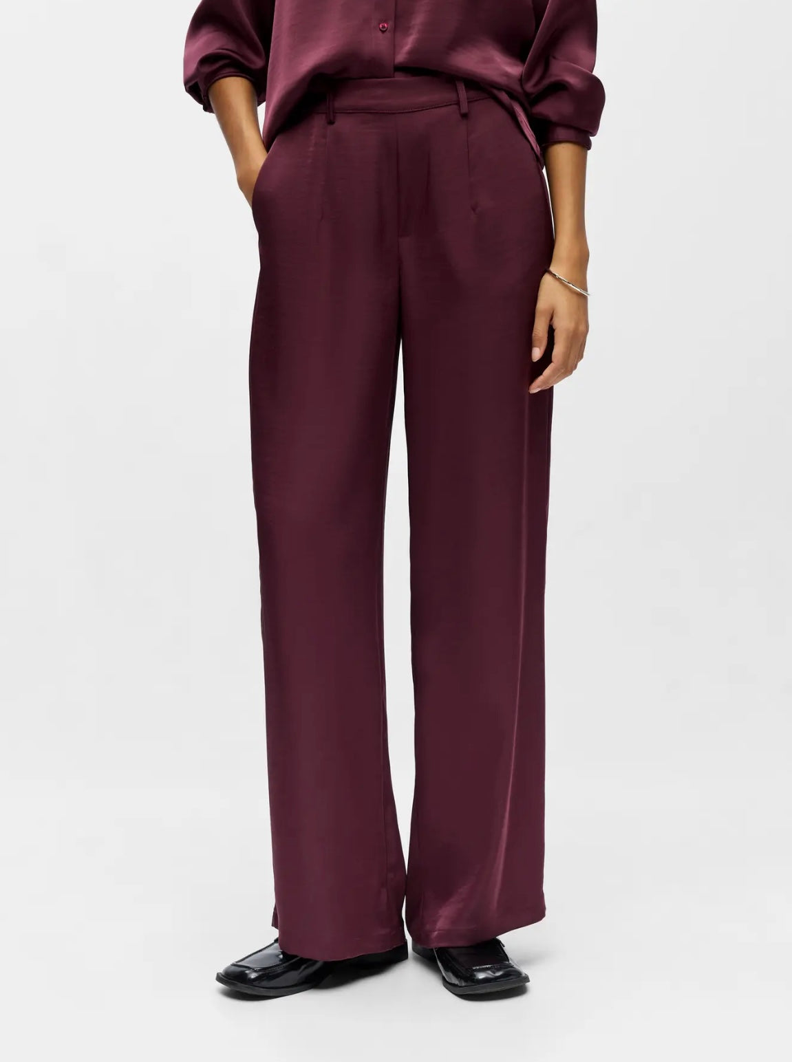 Lisa Satin Trouser in Burgundy
