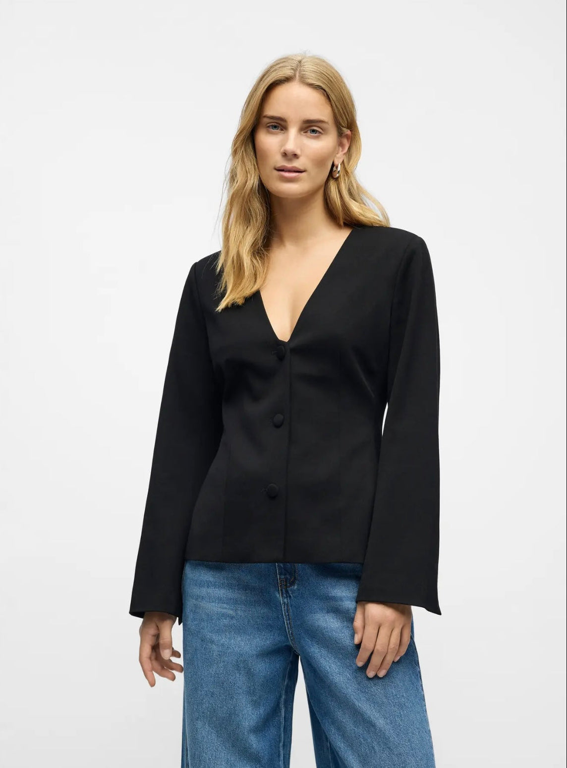 Maeve Fitted Blazer in Black