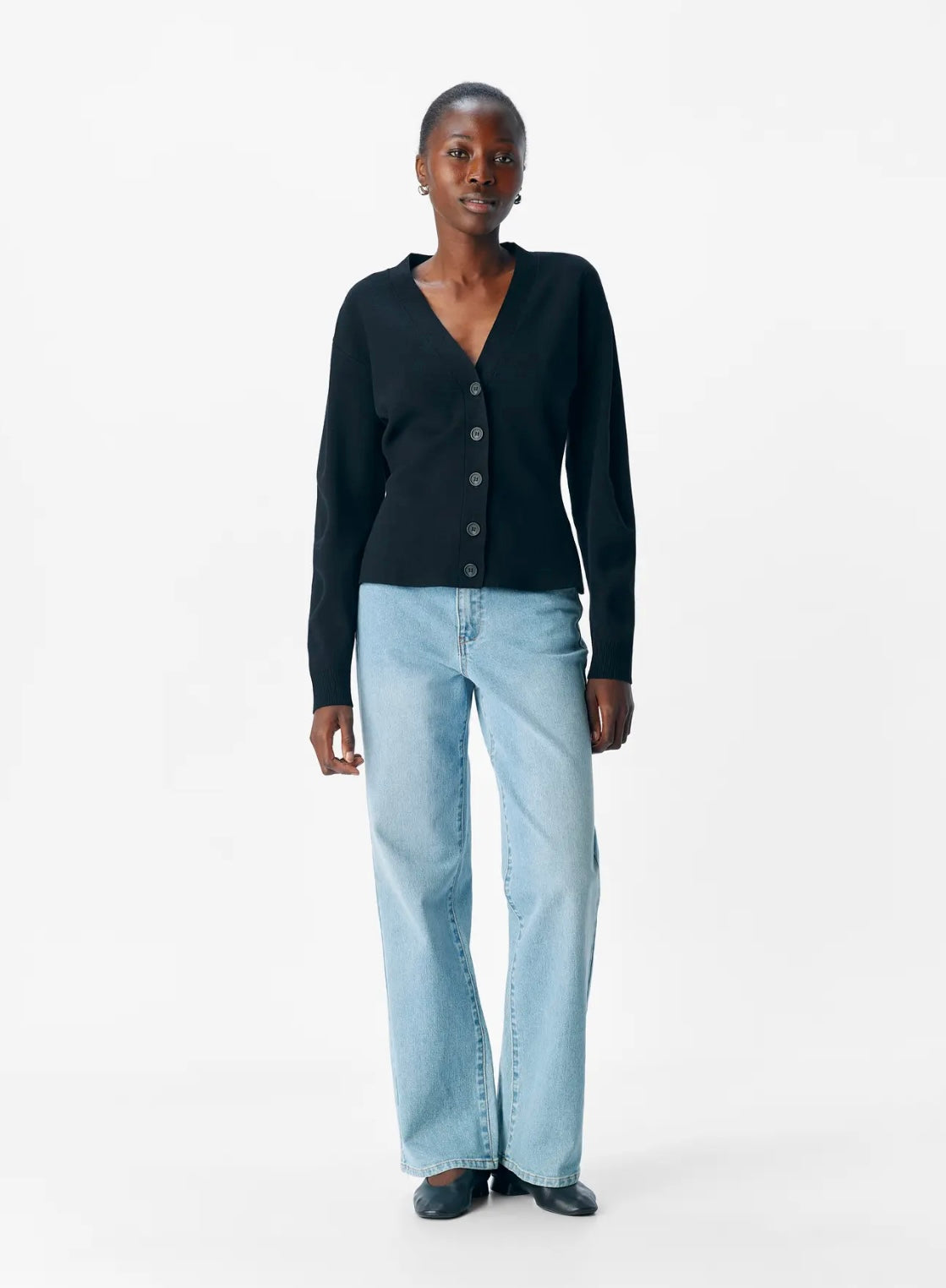 Amber Fitted Cardigan in Black