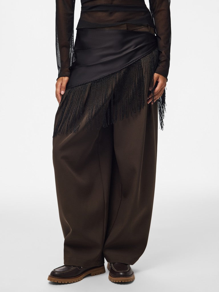 Jazzy Triangle Fringe Scarf in Black